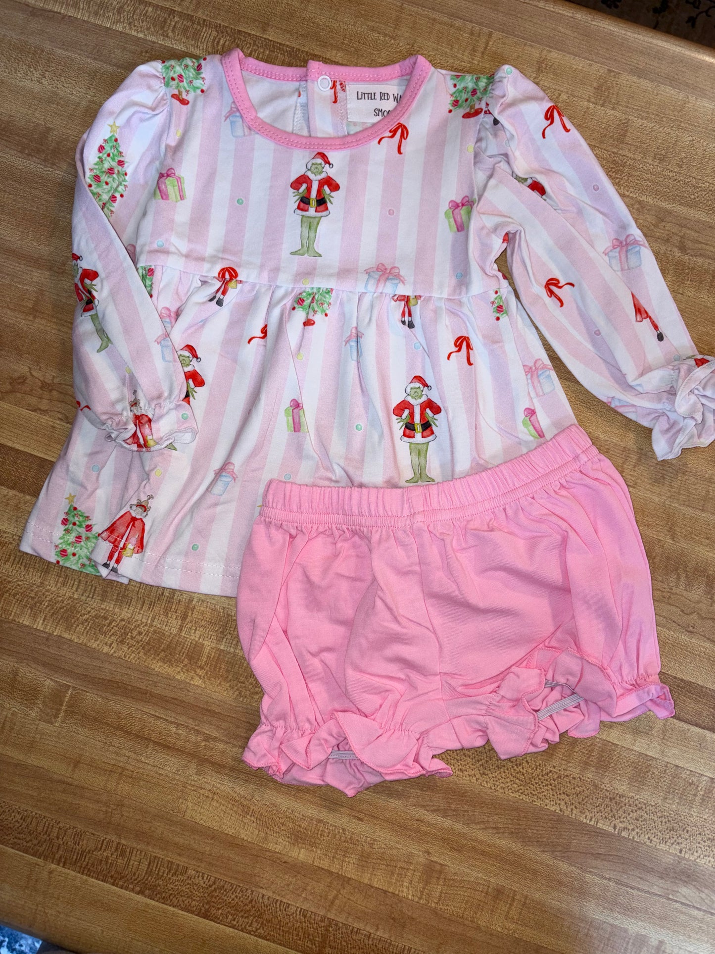 *READY TO SHIP- grinch bloomer set